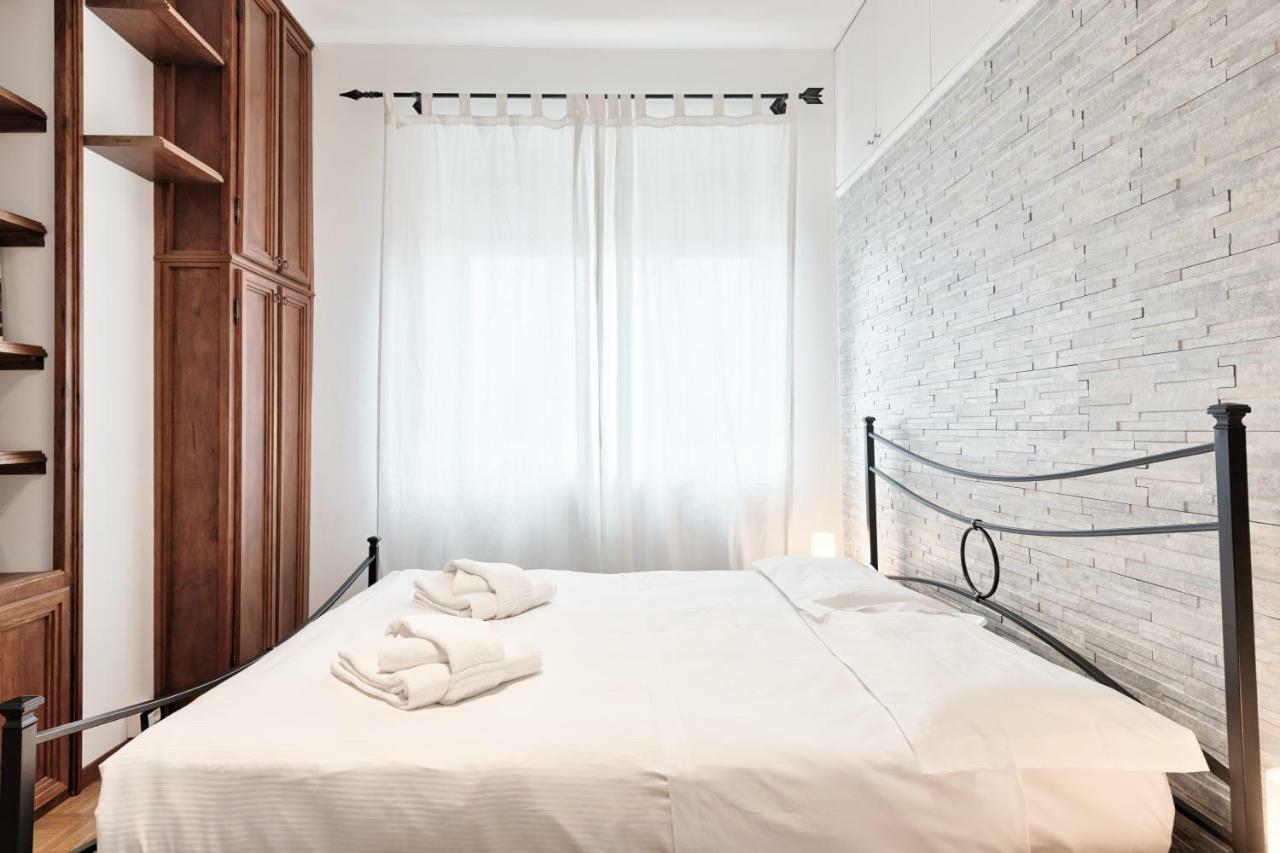 Lungo Dora With Balcony And Panoramic View Apartment Turin Bagian luar foto